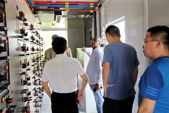 集裝箱式變電站參觀(guān)圖